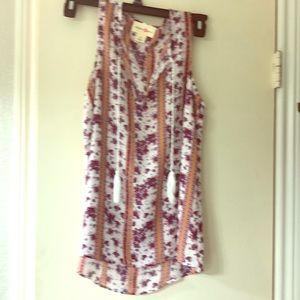 Size medium sleeveless blouse